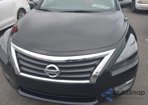2015 Nissan Altima 2.5/2.5 S/2.5 Sl/2.5 Sv z USA, uszkodzony, nr VIN 1N4AL3AP2FC275116
